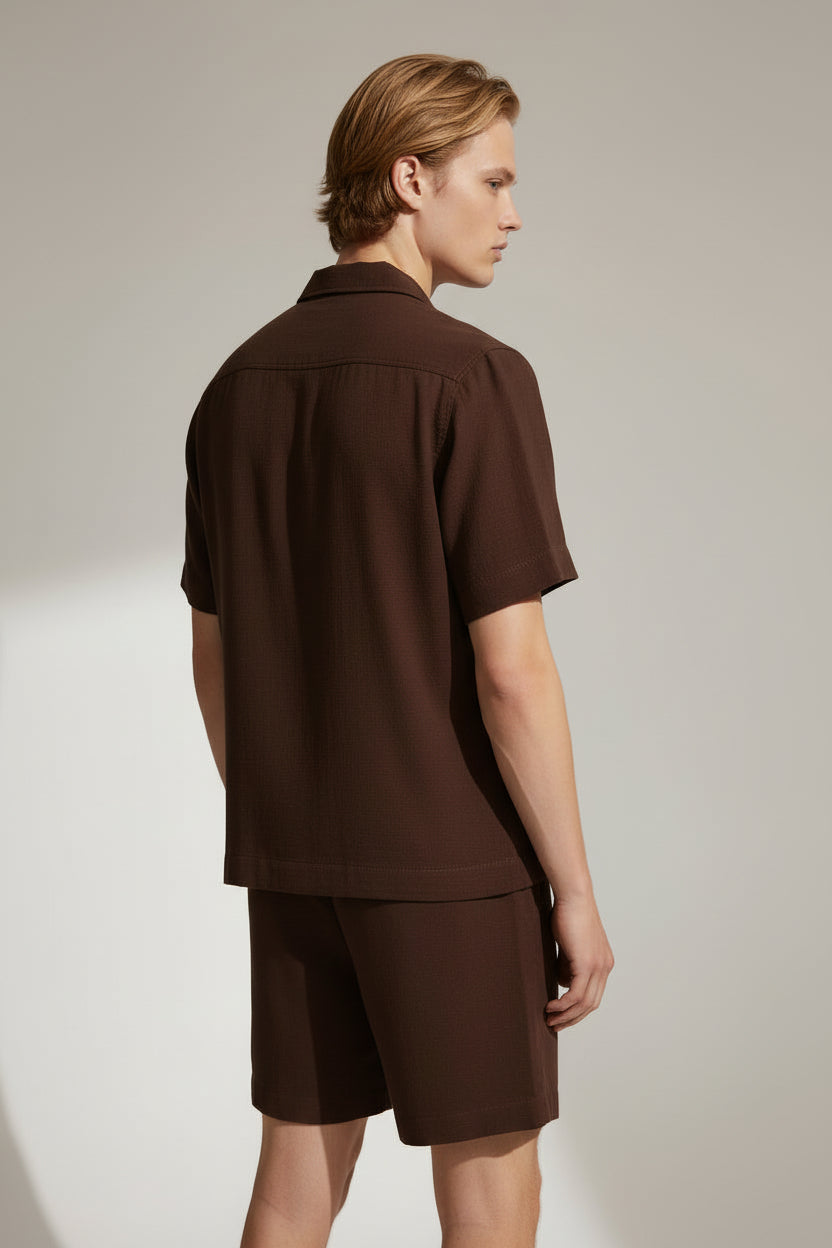 Camisa de Manga Corta con Cuello Cubano Marrón